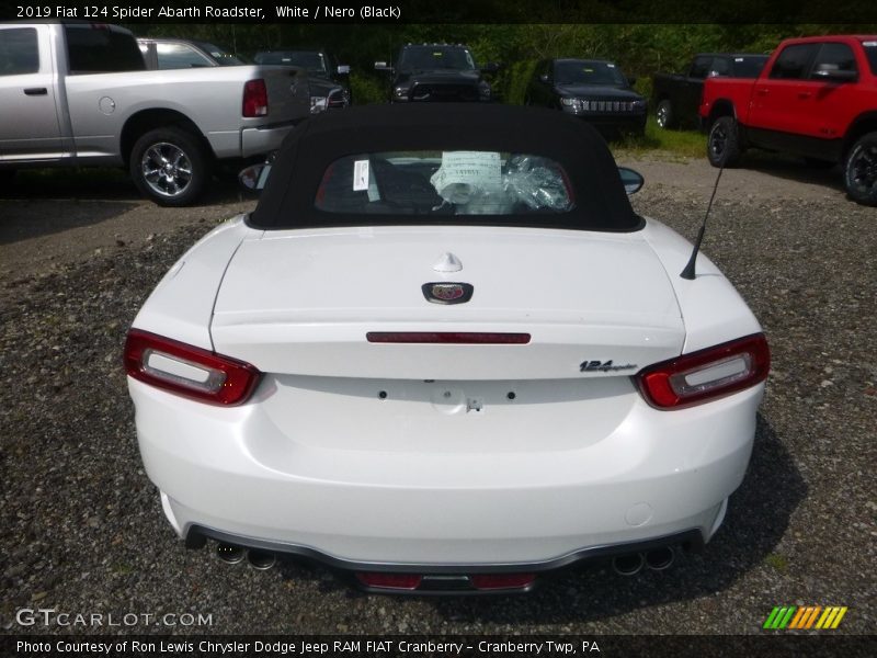 White / Nero (Black) 2019 Fiat 124 Spider Abarth Roadster