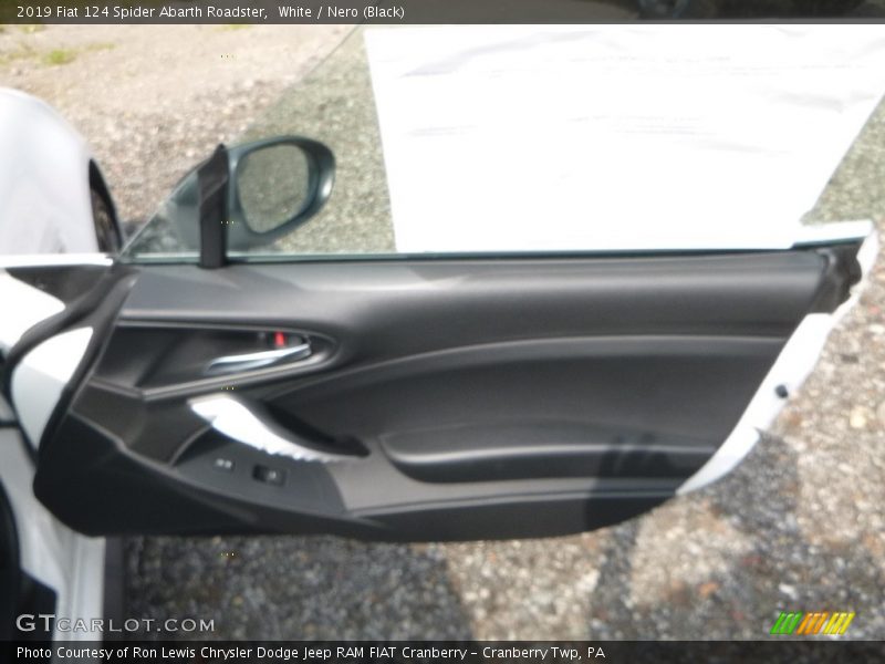 White / Nero (Black) 2019 Fiat 124 Spider Abarth Roadster