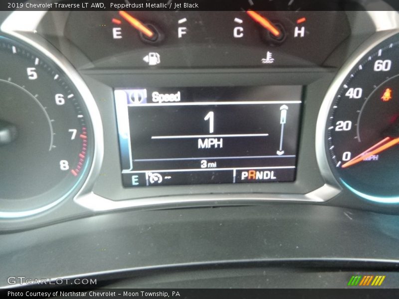 Pepperdust Metallic / Jet Black 2019 Chevrolet Traverse LT AWD