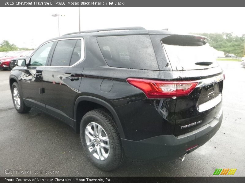 Mosaic Black Metallic / Jet Black 2019 Chevrolet Traverse LT AWD