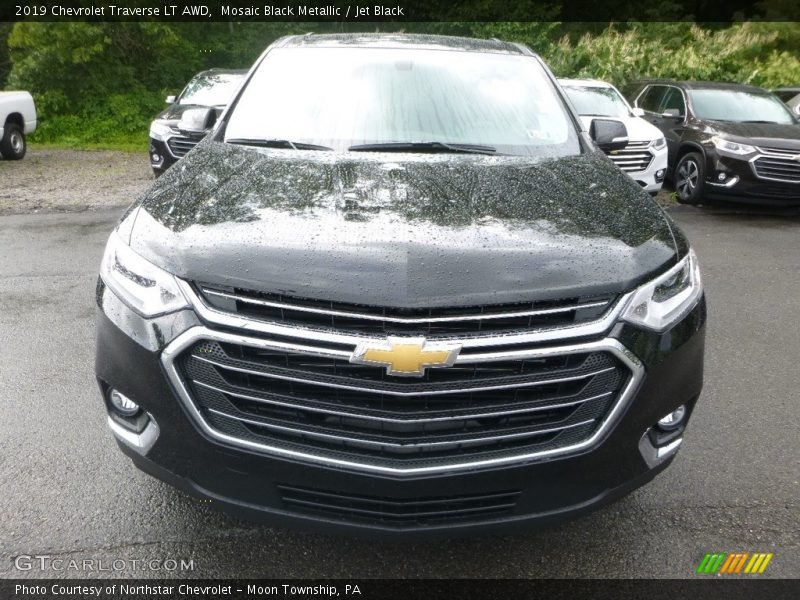 Mosaic Black Metallic / Jet Black 2019 Chevrolet Traverse LT AWD