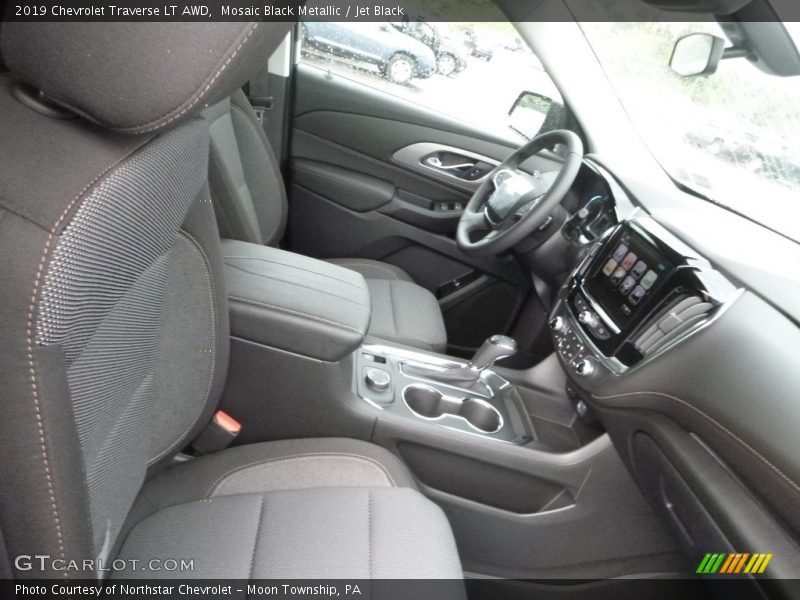 Mosaic Black Metallic / Jet Black 2019 Chevrolet Traverse LT AWD