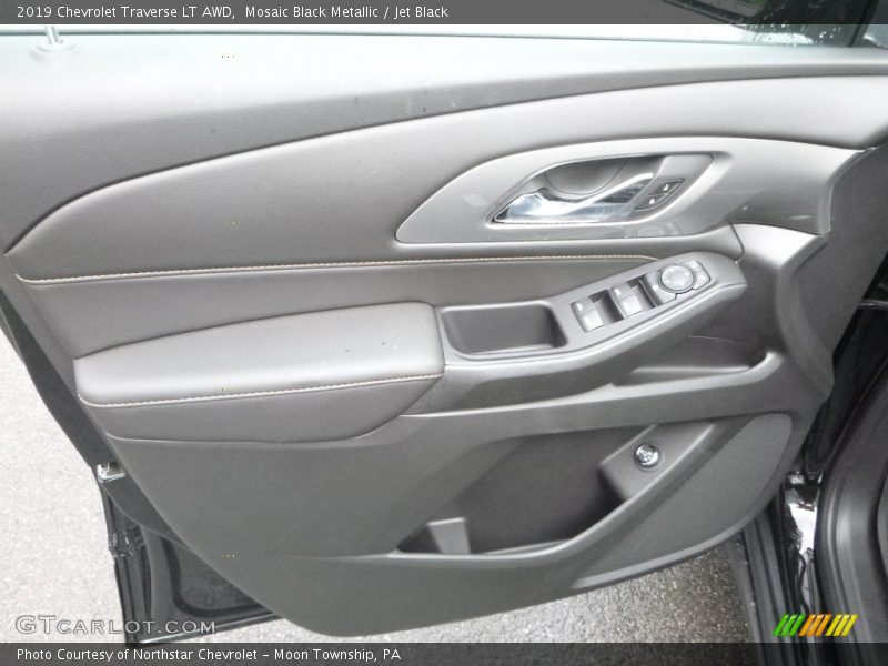 Mosaic Black Metallic / Jet Black 2019 Chevrolet Traverse LT AWD