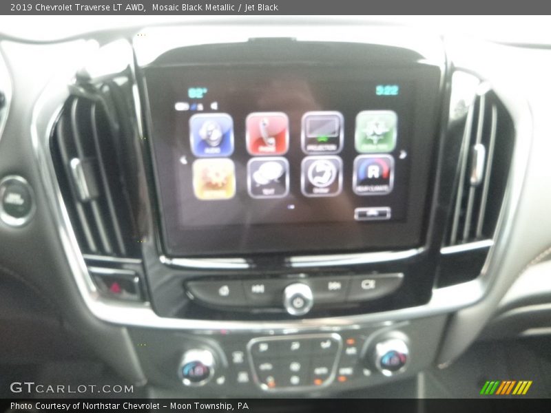 Mosaic Black Metallic / Jet Black 2019 Chevrolet Traverse LT AWD