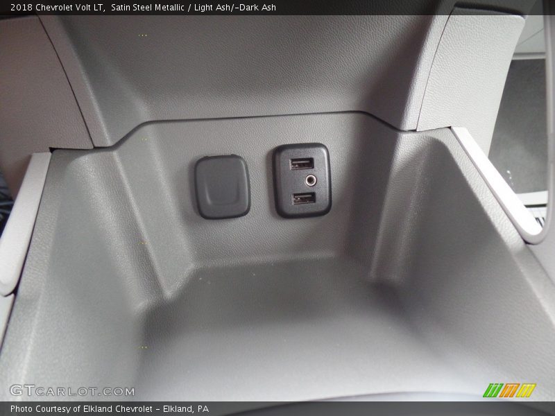 Satin Steel Metallic / Light Ash/­Dark Ash 2018 Chevrolet Volt LT