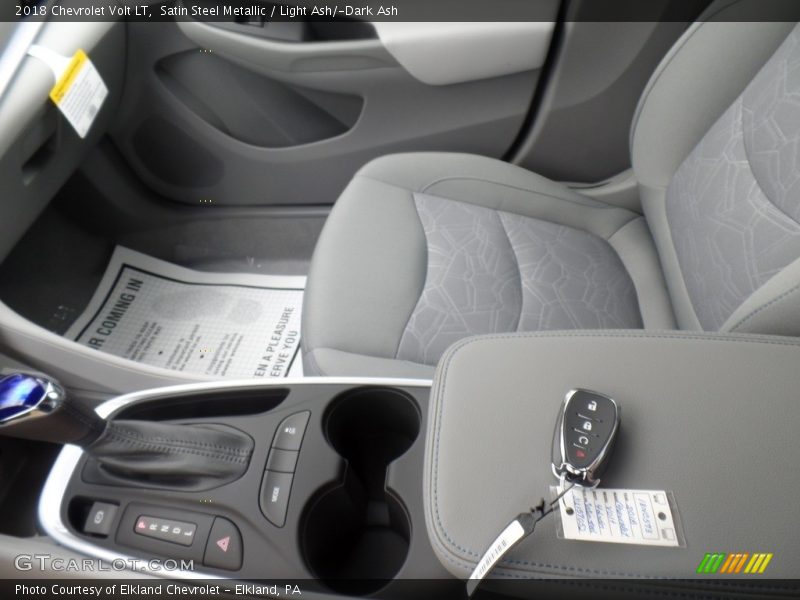 Satin Steel Metallic / Light Ash/­Dark Ash 2018 Chevrolet Volt LT