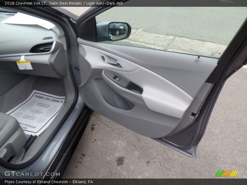 Satin Steel Metallic / Light Ash/­Dark Ash 2018 Chevrolet Volt LT