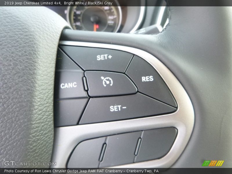 Bright White / Black/Ski Grey 2019 Jeep Cherokee Limited 4x4
