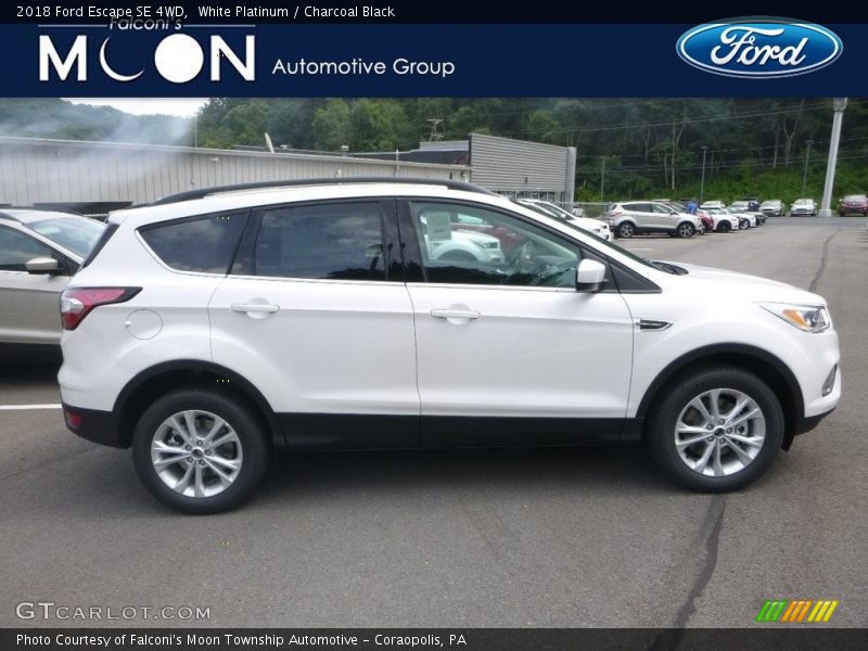 White Platinum / Charcoal Black 2018 Ford Escape SE 4WD
