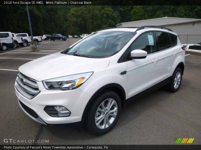 White Platinum / Charcoal Black 2018 Ford Escape SE 4WD
