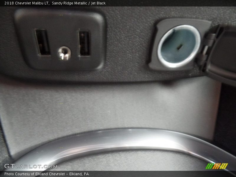 Sandy Ridge Metallic / Jet Black 2018 Chevrolet Malibu LT