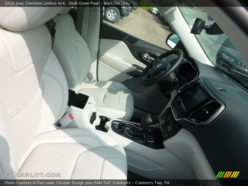 Olive Green Pearl / Black/Ski Grey 2019 Jeep Cherokee Limited 4x4