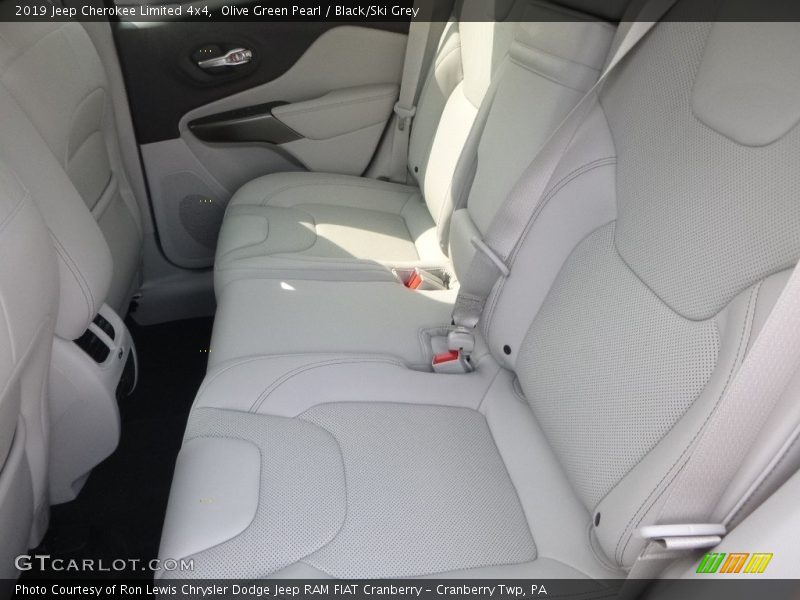 Olive Green Pearl / Black/Ski Grey 2019 Jeep Cherokee Limited 4x4
