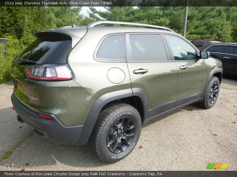 Olive Green Pearl / Black 2019 Jeep Cherokee Trailhawk 4x4