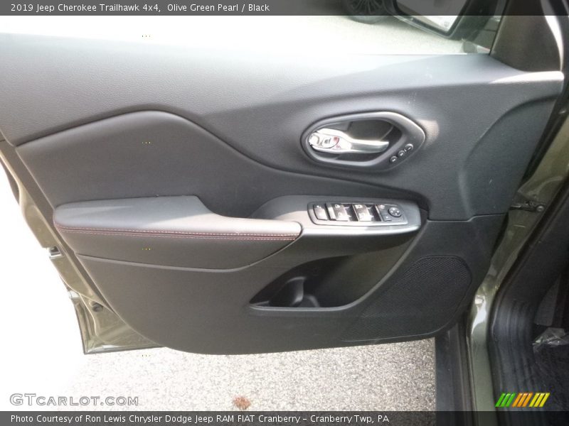 Olive Green Pearl / Black 2019 Jeep Cherokee Trailhawk 4x4
