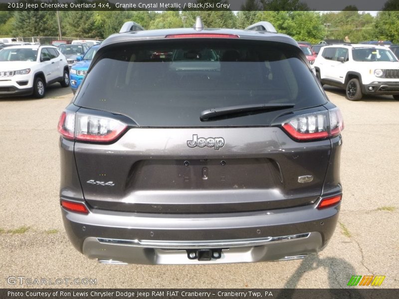 Granite Crystal Metallic / Black/Ski Grey 2019 Jeep Cherokee Overland 4x4
