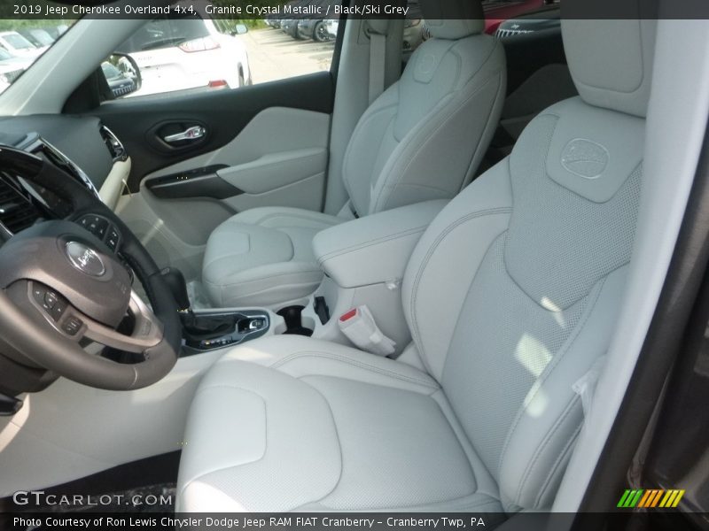 Granite Crystal Metallic / Black/Ski Grey 2019 Jeep Cherokee Overland 4x4