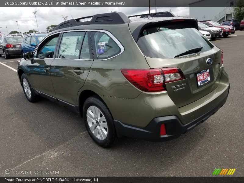 Wilderness Green Metallic / Warm Ivory 2019 Subaru Outback 2.5i