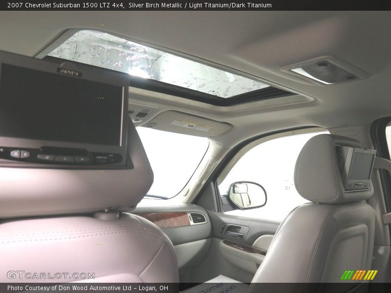 Silver Birch Metallic / Light Titanium/Dark Titanium 2007 Chevrolet Suburban 1500 LTZ 4x4