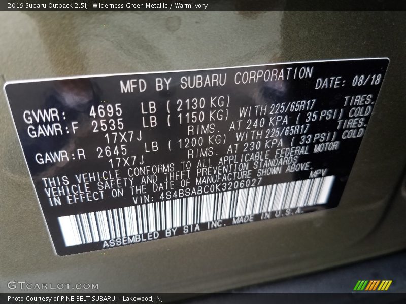 Wilderness Green Metallic / Warm Ivory 2019 Subaru Outback 2.5i
