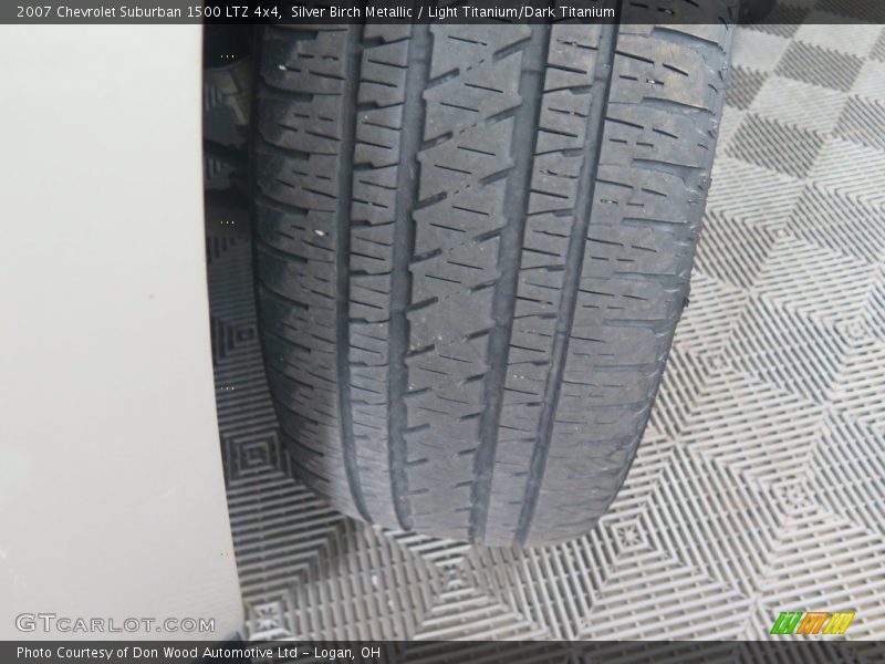 Silver Birch Metallic / Light Titanium/Dark Titanium 2007 Chevrolet Suburban 1500 LTZ 4x4