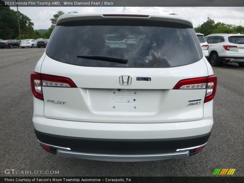 White Diamond Pearl / Black 2019 Honda Pilot Touring AWD