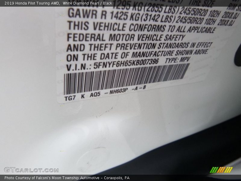 White Diamond Pearl / Black 2019 Honda Pilot Touring AWD