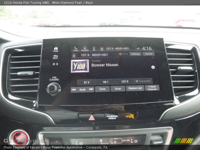 White Diamond Pearl / Black 2019 Honda Pilot Touring AWD