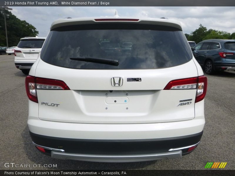 White Diamond Pearl / Beige 2019 Honda Pilot Touring AWD