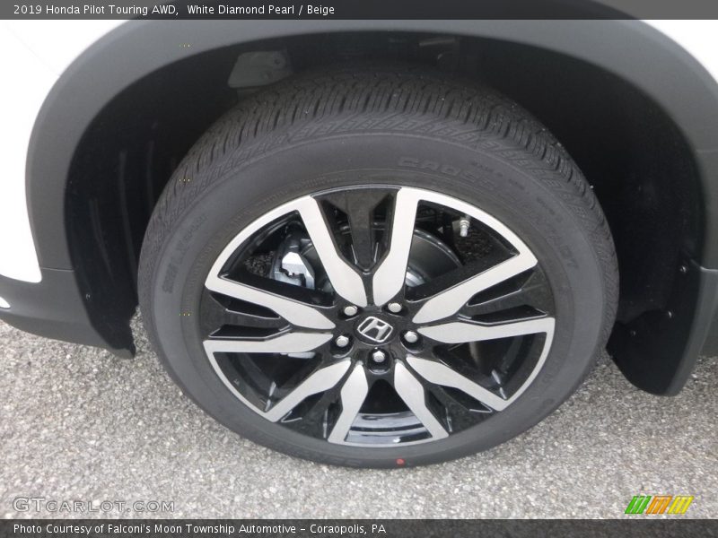 White Diamond Pearl / Beige 2019 Honda Pilot Touring AWD