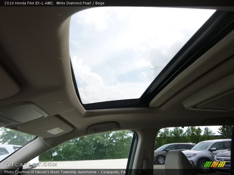 White Diamond Pearl / Beige 2019 Honda Pilot EX-L AWD