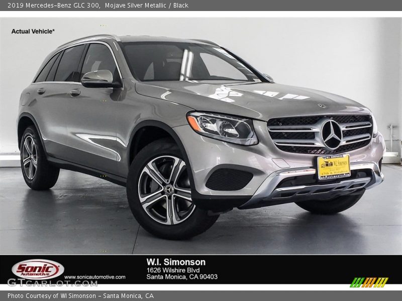 Mojave Silver Metallic / Black 2019 Mercedes-Benz GLC 300