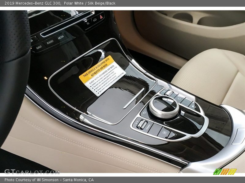 Polar White / Silk Beige/Black 2019 Mercedes-Benz GLC 300