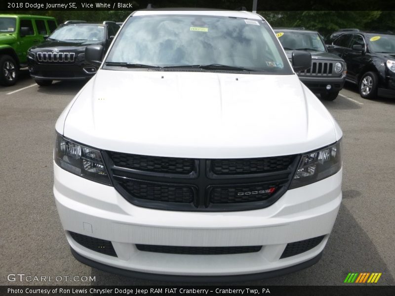 Vice White / Black 2018 Dodge Journey SE