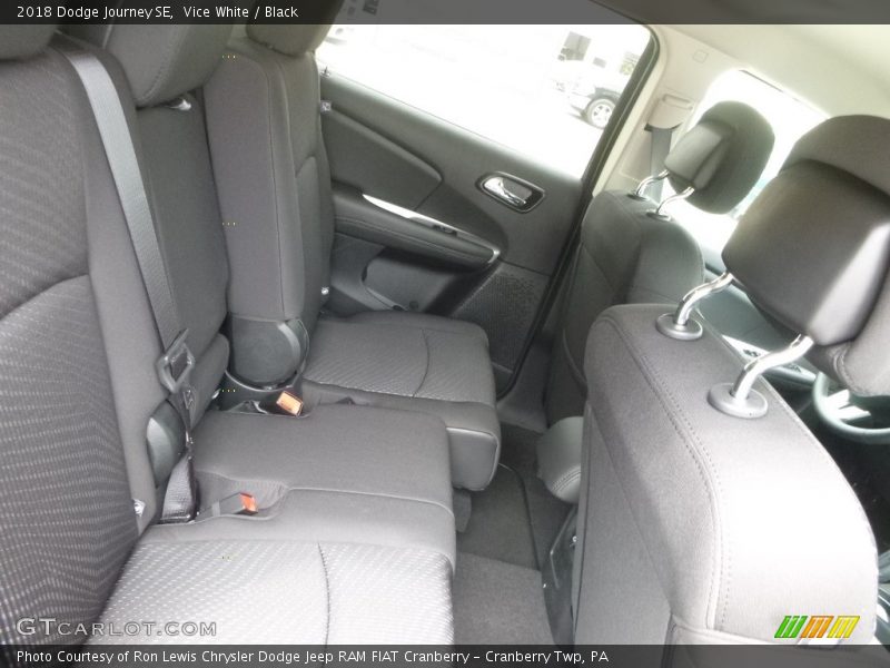 Vice White / Black 2018 Dodge Journey SE