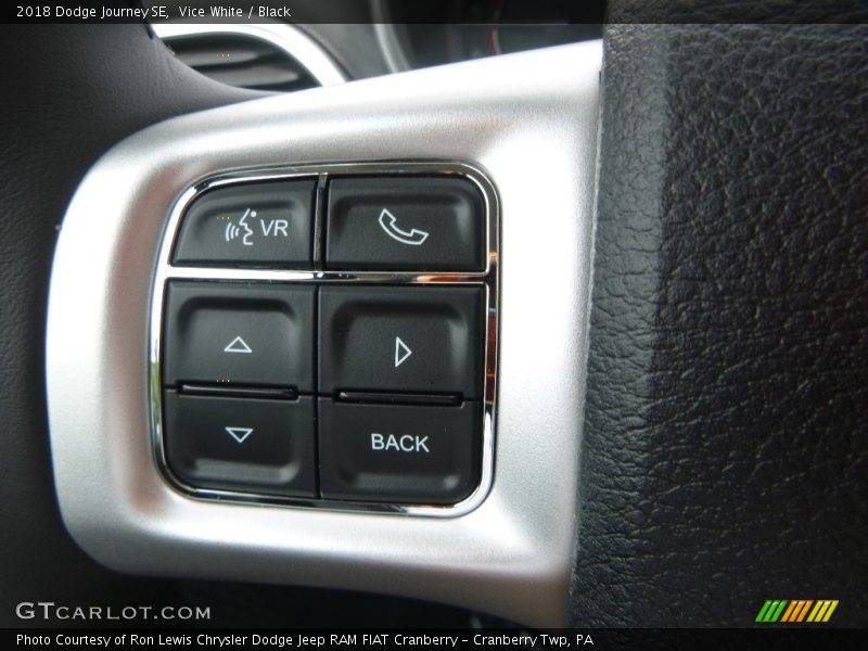 Vice White / Black 2018 Dodge Journey SE
