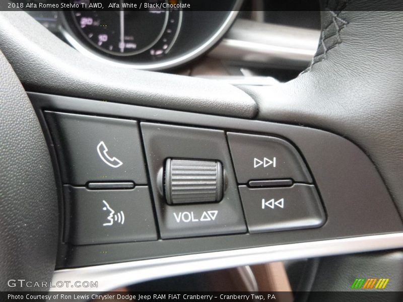 Alfa White / Black/Chocolate 2018 Alfa Romeo Stelvio Ti AWD