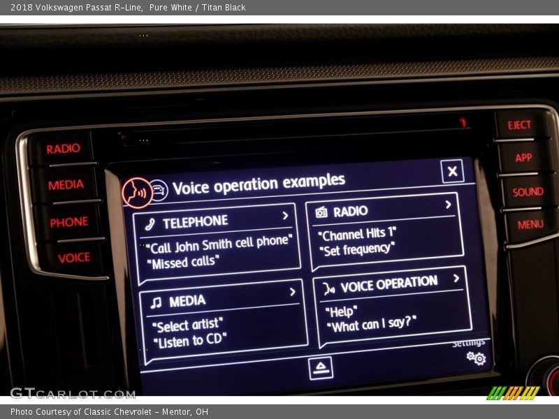 Pure White / Titan Black 2018 Volkswagen Passat R-Line