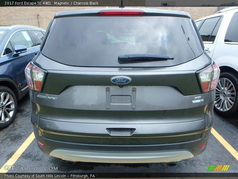 Magnetic / Charcoal Black 2017 Ford Escape SE 4WD