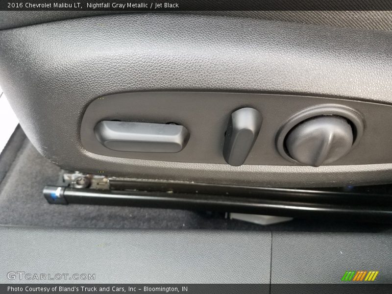 Nightfall Gray Metallic / Jet Black 2016 Chevrolet Malibu LT