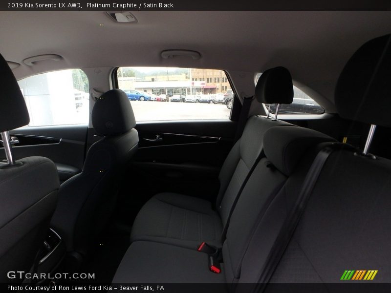 Platinum Graphite / Satin Black 2019 Kia Sorento LX AWD