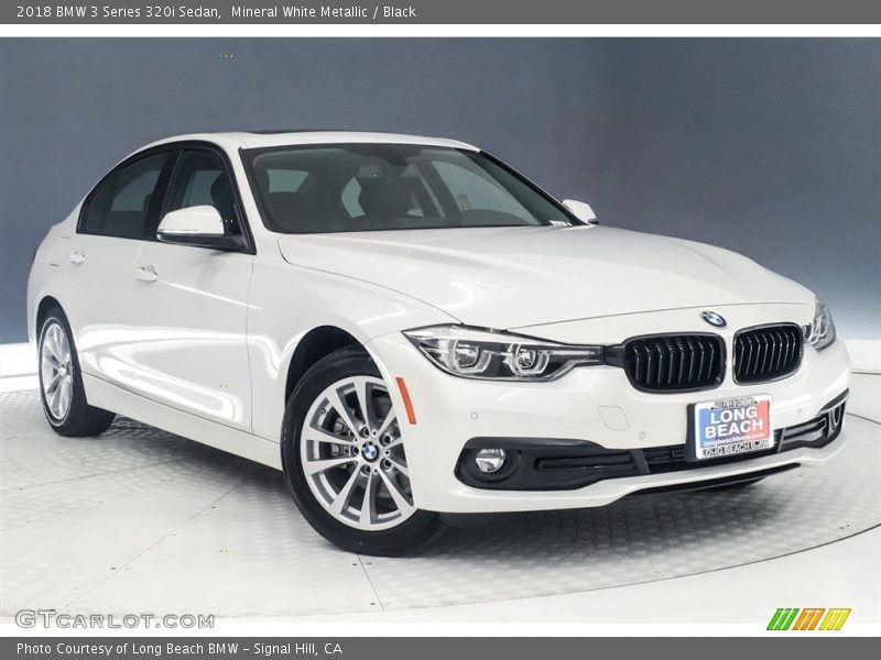 Mineral White Metallic / Black 2018 BMW 3 Series 320i Sedan