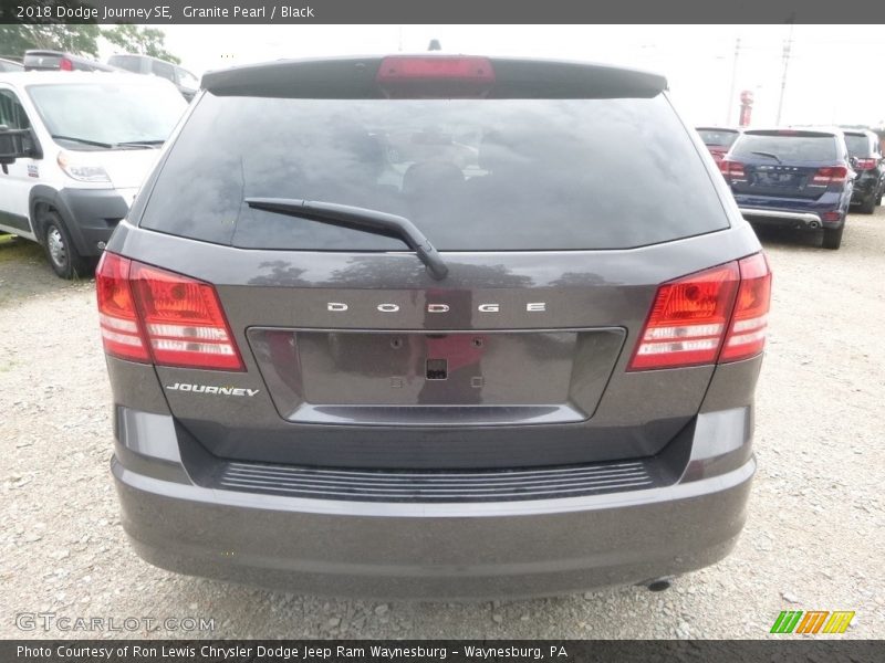 Granite Pearl / Black 2018 Dodge Journey SE