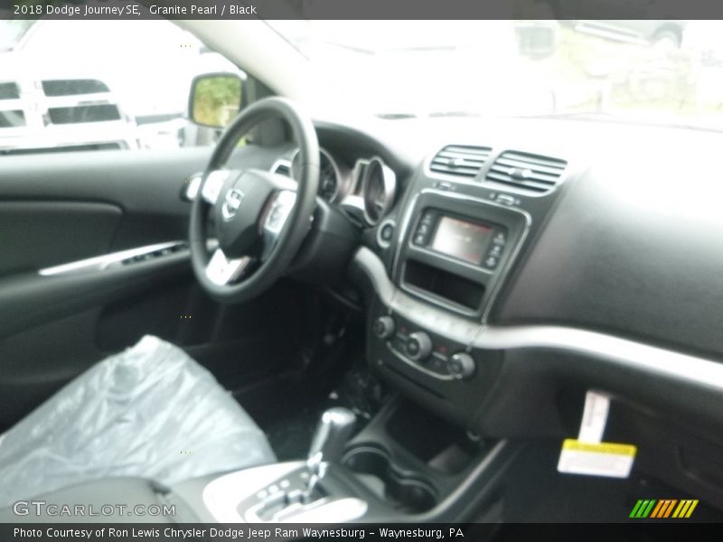 Granite Pearl / Black 2018 Dodge Journey SE