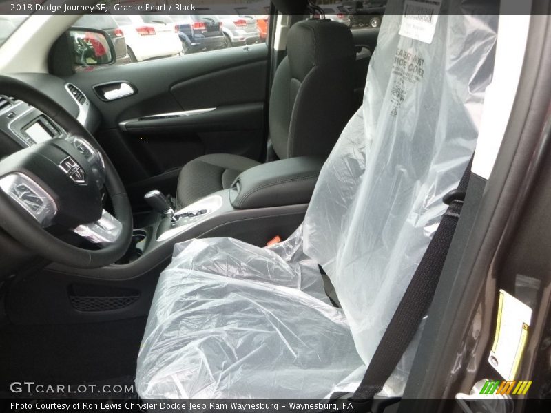 Granite Pearl / Black 2018 Dodge Journey SE