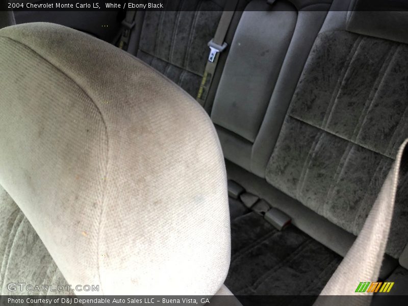 White / Ebony Black 2004 Chevrolet Monte Carlo LS