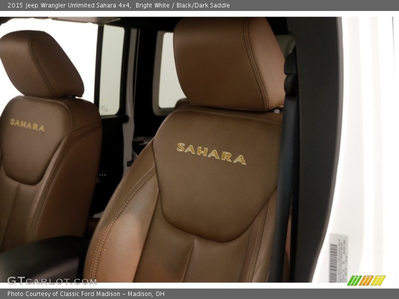 Bright White / Black/Dark Saddle 2015 Jeep Wrangler Unlimited Sahara 4x4