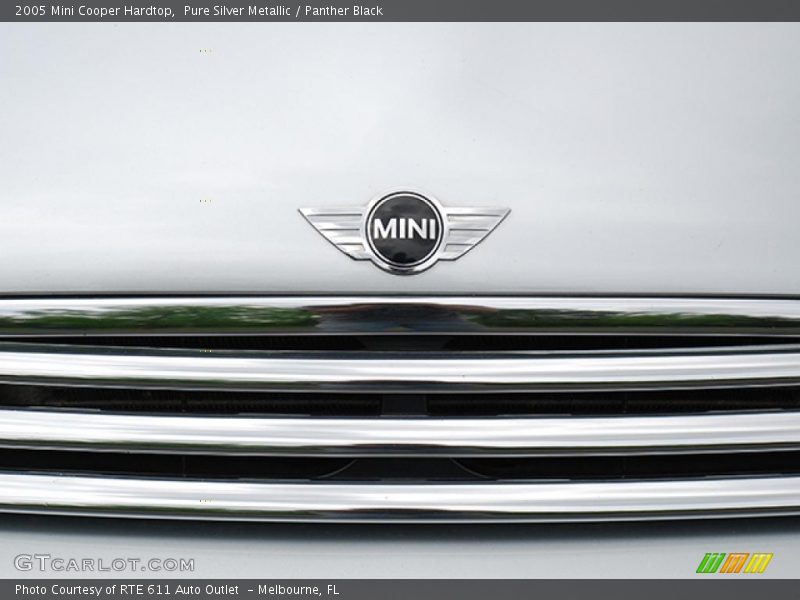Pure Silver Metallic / Panther Black 2005 Mini Cooper Hardtop