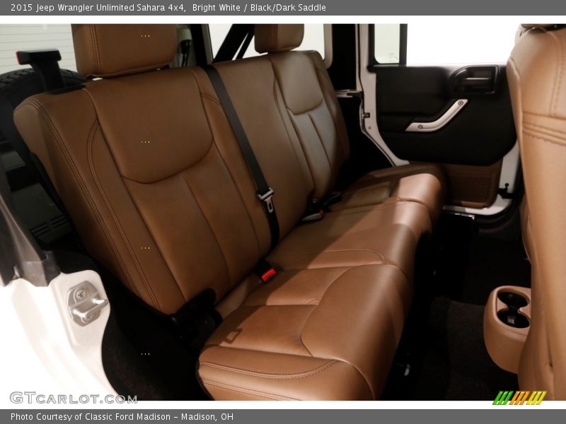 Bright White / Black/Dark Saddle 2015 Jeep Wrangler Unlimited Sahara 4x4