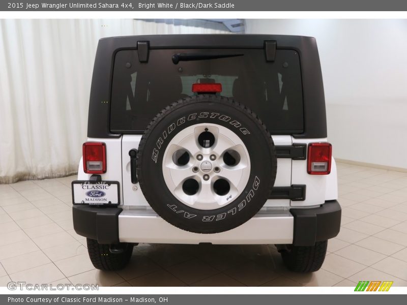 Bright White / Black/Dark Saddle 2015 Jeep Wrangler Unlimited Sahara 4x4